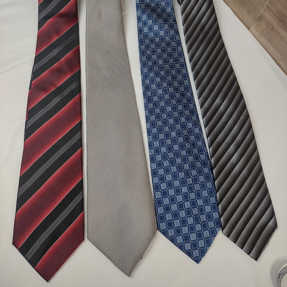 Lot of 4 ties Alfani-Dockers -KenethCole Reaction
